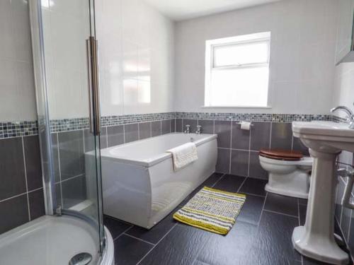 Maerdy Cottage - image 3