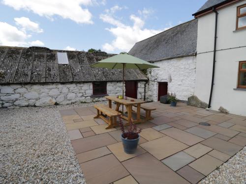 Maerdy Cottage - image 8