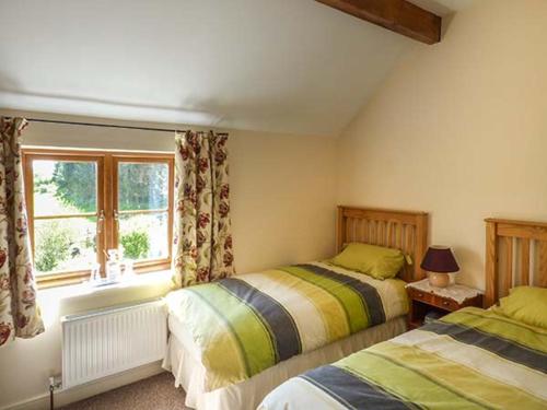 Glebe Farm Cottage - image 9