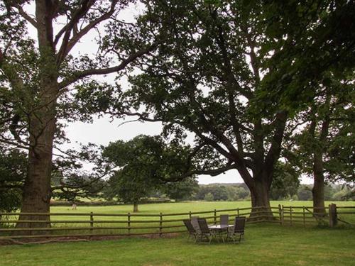 Finwood Cottage 1 in เค็นนิวอร์ท