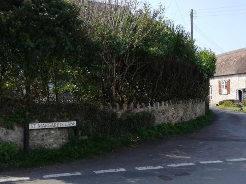 St Margaret's Cottage - image 10