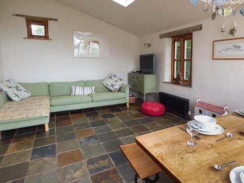 Gatehouse - image 4