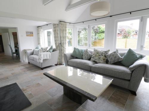 Pebworth Cottage - image 9