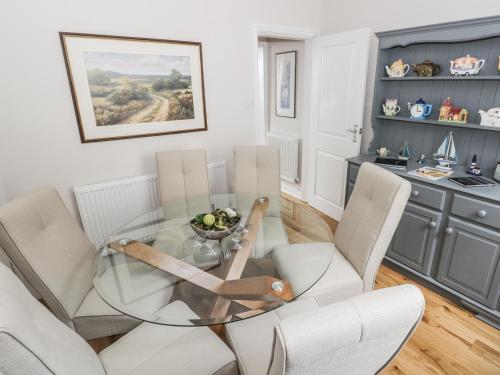 Coastwatch Cottage - image 4