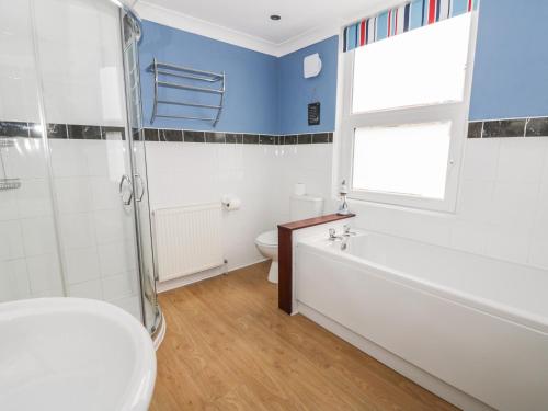 Coastwatch Cottage - image 14