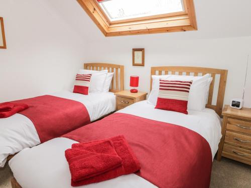Coastwatch Cottage - image 2