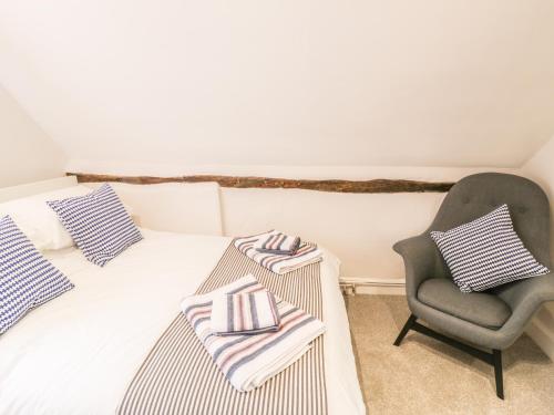 4 Masons Court - image 12