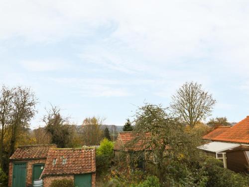 Sunnyside Garden Cottage - image 5