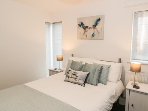 7 Marina View - image 10