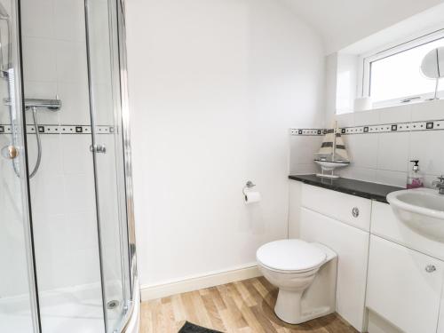 7 Marina View - image 3