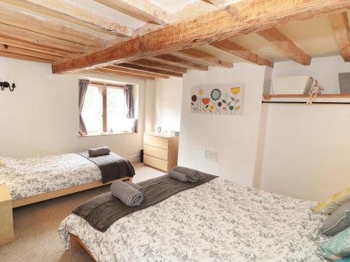Holly Cottage Matlock - image 11