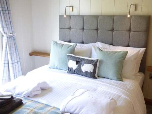 Squirrel Lodge Skipton - image 8