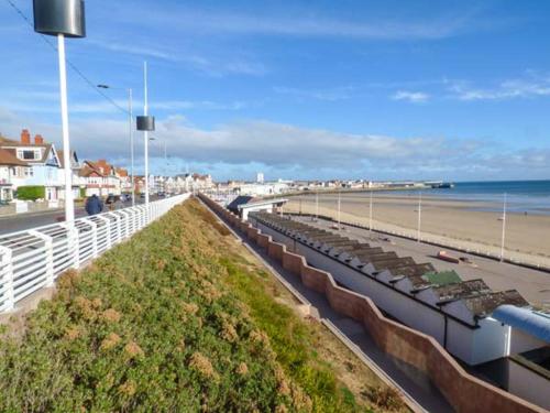 Flat 3 Bridlington - image 5