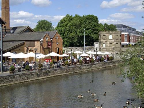 The Roost Stratford-upon-Avon - image 4