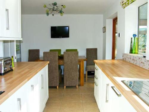 Water's Edge in Ruswarp