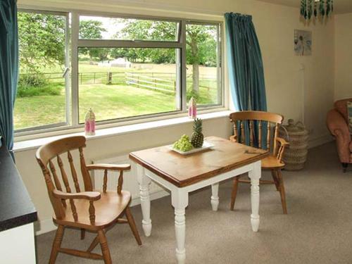 Croft View Leominster - image 7
