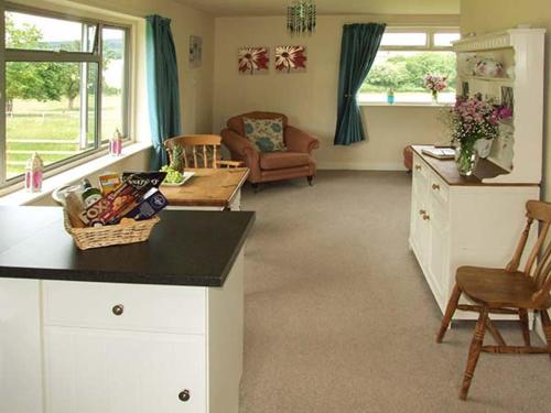 Croft View Leominster - image 12