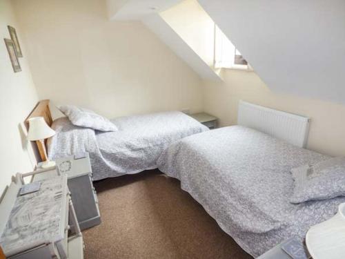 Beacon Cottage Malvern - image 2
