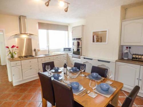 Sunset View Maryport - image 5