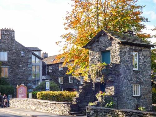 Loughrigg View Ambleside - image 11