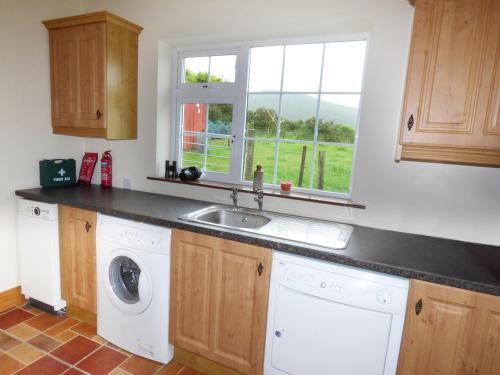 The Slate House Cahersiveen - image 5