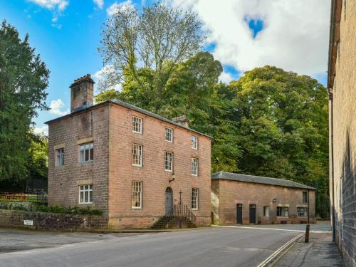 The Carriage House Matlock - image 6