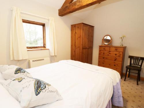 Meadow Cottage York - image 12