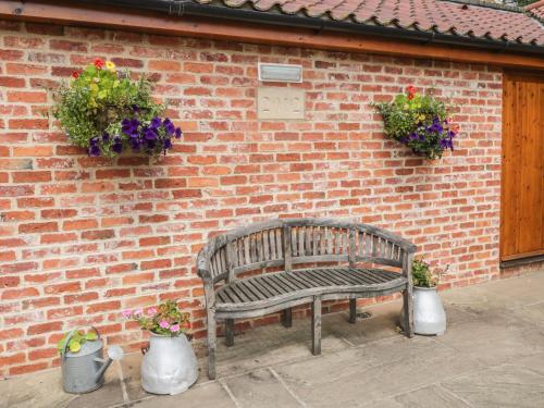 Kitchen Cottage Sutton under Whitestonecliffe - image 3