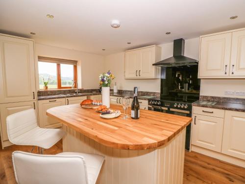 Pentre Fawr Llandrindod Wells - image 11