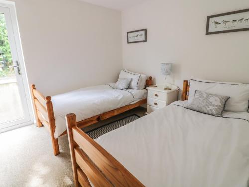 54 The Moorings Cardigan - image 8