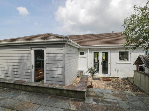 54 The Moorings Cardigan - image 7