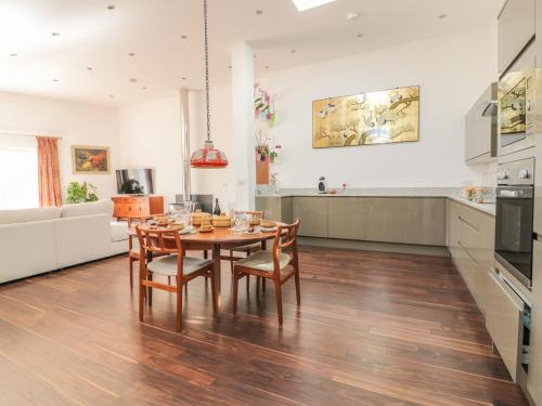 Chy Lagen Hos Newquay - image 3