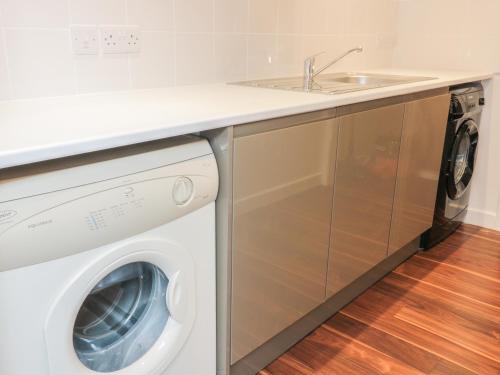 Chy Lagen Hos Newquay - image 6