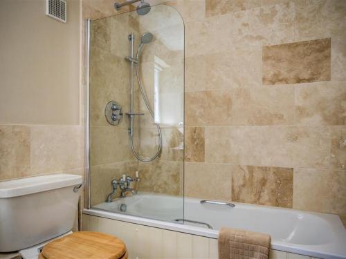 Lime Tree BURFORD - image 4