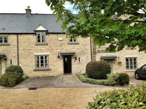 Stow Cottage 1