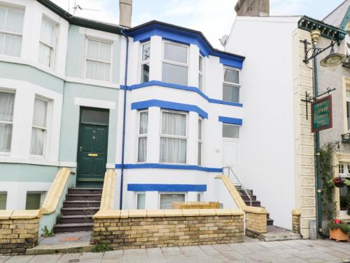 21 Market Street, Caernarfon