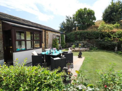 West End House in Thornton