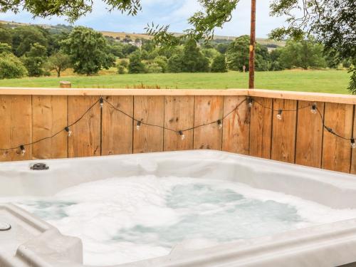 Deer Lodge in Keighley Central