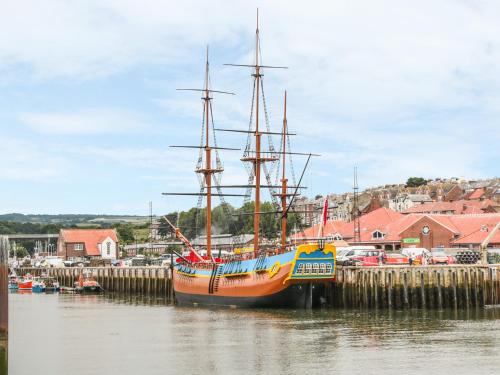 Sailing By Whitby - image 6