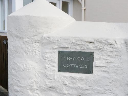 1 Tyn Y Coed Cottages Conwy - image 2