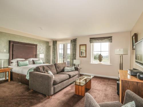 Apartment 8 Penrith - image 2