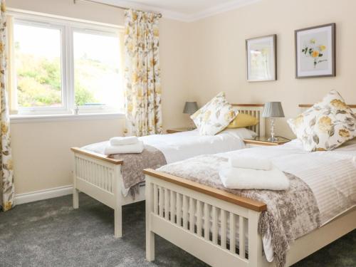 Burnside Cottage Portree - image 5