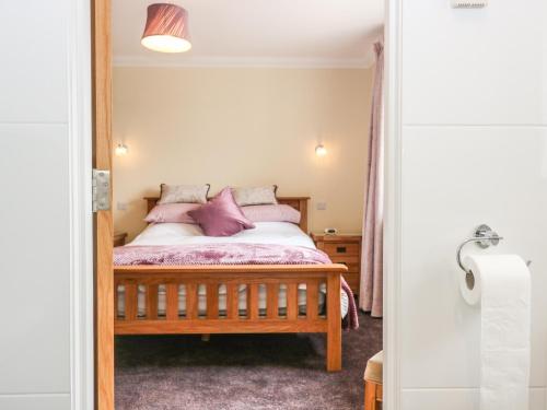Burnside Cottage Portree - image 13