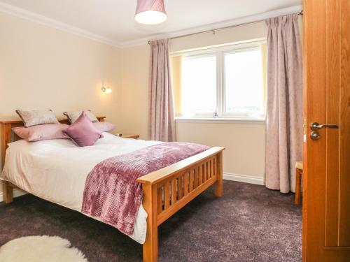 Burnside Cottage Portree - image 2