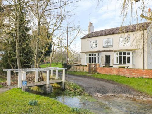 The Barn Gainsborough - image 8