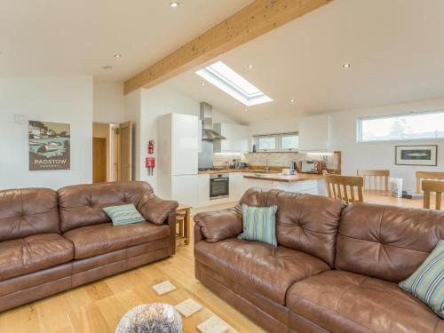 15 Faraway Fields Liskeard - image 3