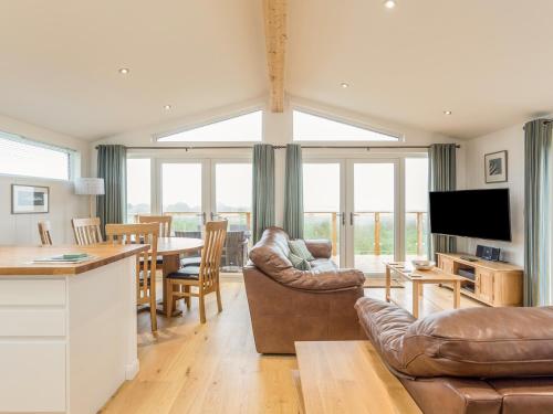 15 Faraway Fields Liskeard - image 9