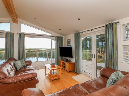 14 Faraway Fields Liskeard - image 3