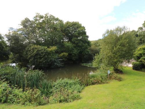 6 Streamside Looe - image 2