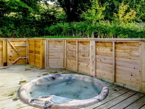 Exterior view, 6 Hedgerows in Lanreath